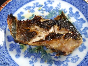 ブチスズキベラの塩焼き