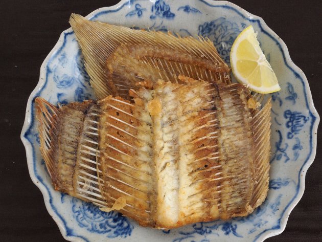 アマミウシノシタの中骨の素揚げ