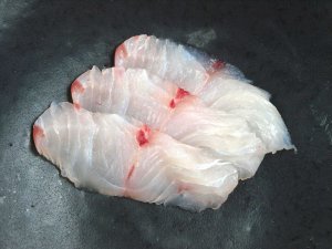 フッスベの刺身