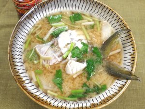 シマアジのみそ汁（魚汁）