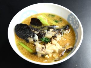 ヤーラミーバイのみそ汁