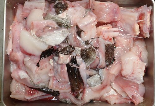 初あんこう1 鍋を食べて、あんこう鍋・煮つけセットを作る | コラム