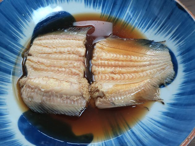 シマウシノシタの煮つけ