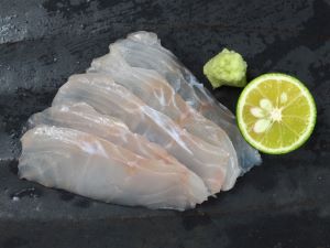 クリックで拡大表示 メバルの刺身