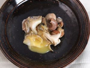 クリックで拡大表示 チョウセンボラの塩ゆで