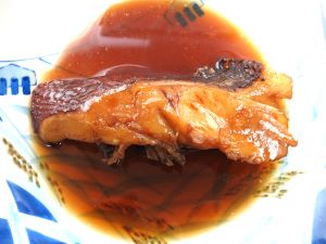 クリックで拡大表示 コブダイの煮つけ