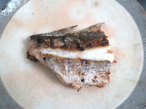 クリックで拡大表示 ニベの塩焼き