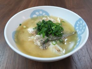 クリックで拡大表示 ヤマトイトヒキサギのみそ汁