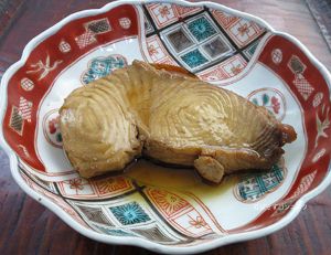 クリックで拡大表示 ネズミザメの煮つけ