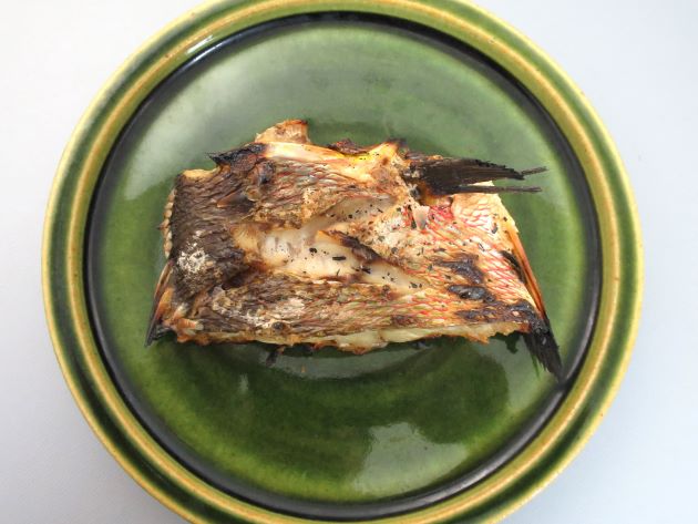 クロホシフエダイの塩焼き