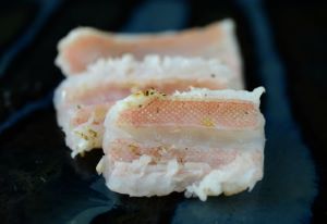 アカタチの焼霜造り