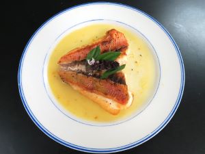 クリックで拡大表示 シマチビキのバター焼き