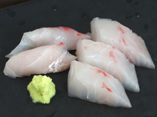 クリックで拡大表示 オゴダイの刺身