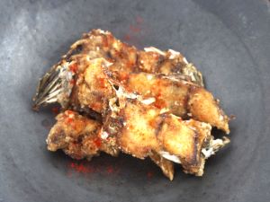 クリックで拡大表示 ホホスジタルミの唐揚げ
