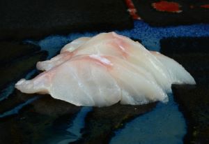 クリックで拡大表示 アコウダイの煮つけ