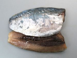 クリックで拡大表示 ヒラソウダの塩がつお