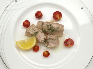 クリックで拡大表示 ビン長マグロのコンフィ