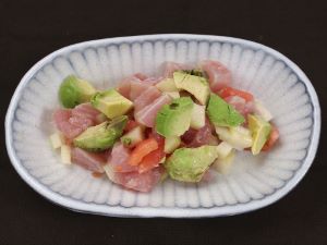 クリックで拡大表示 ビン長マグロのマリネサラダ