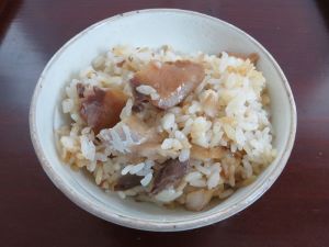 クリックで拡大表示 はまちの炊き込みご飯