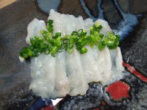 クリックで拡大表示 シマフグの刺身
