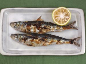 クリックで拡大表示 マイワシの塩焼き