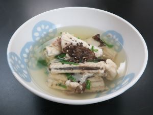 クリックで拡大表示 トラウツボの潮汁
