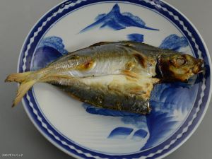 クリックで拡大表示 マルアジの開き干し