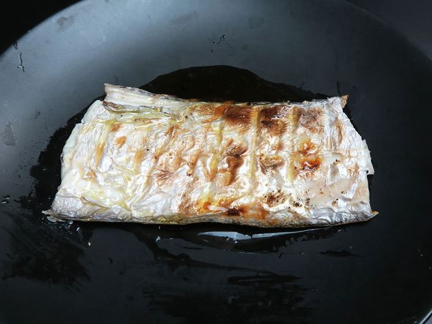 ナガユメタチモドキの塩焼き