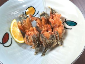クリックで拡大表示 フサギンポの唐揚げ