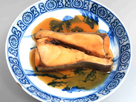 シロヒラスの煮つけ