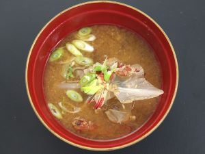クリックで拡大表示 アカグツのみそ汁