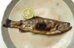 クリックで拡大表示 ヤマメの塩焼き