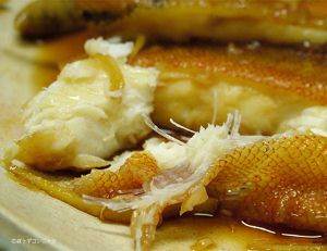 クリックで拡大表示 ヘラヤガラの煮つけ