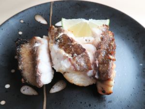 クリックで拡大表示 マダラタルミの塩焼き