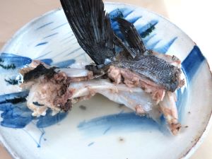 クリックで拡大表示 マダラタルミの酒塩煮