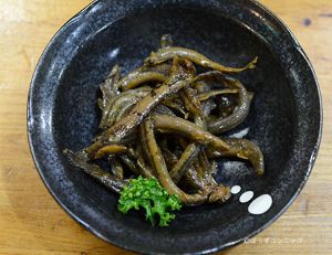 クリックで拡大表示 アジメドジョウの煮つけ