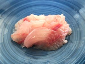 クリックで拡大表示 ナミマツカサの刺身
