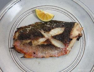 クリックで拡大表示 ウメイロモドキの塩焼き
