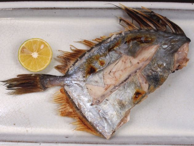 カガミダイの塩焼き