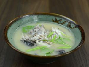 クリックで拡大表示 カスリハタのみそ汁