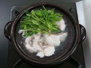 クリックで拡大表示 カスリハタの鍋