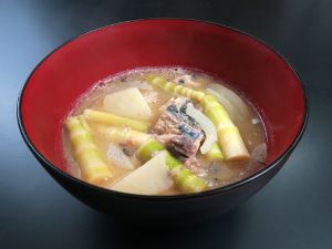 クリックで拡大表示 ネマガリタケの竹の子汁