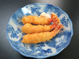 クリックで拡大表示 ボタンエビのフライ