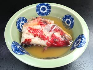 クリックで拡大表示 キツネベラの煮つけ