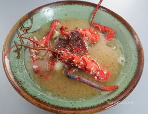クリックで拡大表示 イセエビのみそ汁