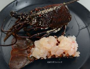 クリックで拡大表示 イセエビの刺身
