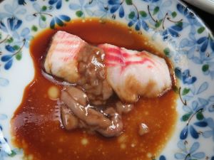 クリックで拡大表示 ダルマザメの刺身