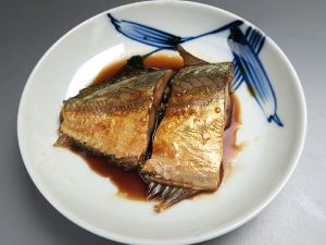 クリックで拡大表示 マブタシマアジの煮つけ