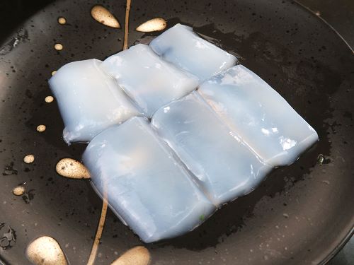 クリックで拡大表示 ニュウドウイカの刺身