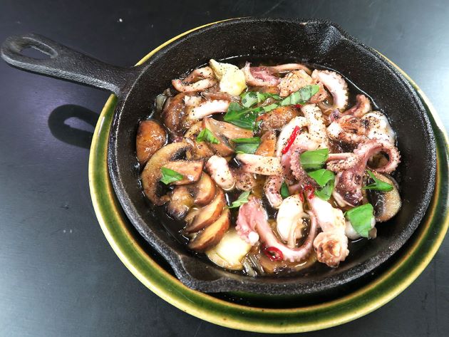 イイダコモドキのオリーブオイル焼き